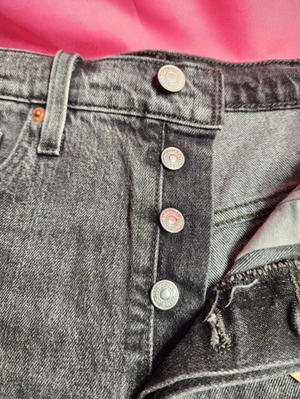 Levi's 501 Women's Shorts Size 30 Black Button-fly High Rise Cut-off NWT 33 - Picture 9 of 9